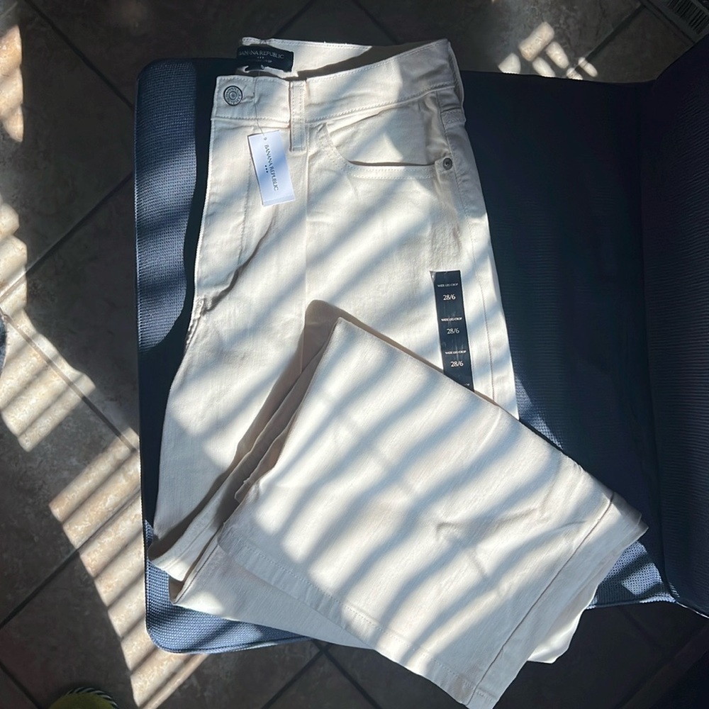 Banana Republic Wide-Leg Crop Jeans